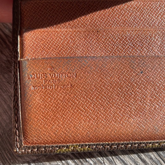 *sold* Vintage Louis Vuitton Billfold Wallet - Picture 5 of 8